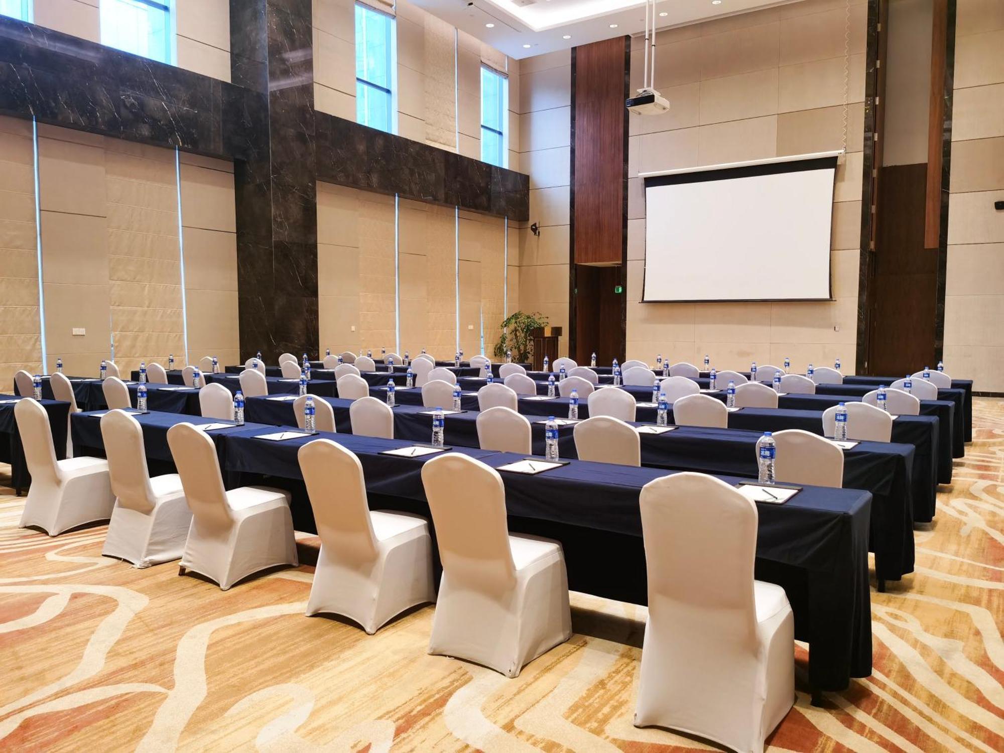 Holiday Inn Chengdu Qinhuang By Ihg Экстерьер фото